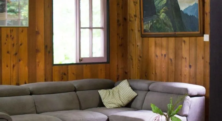 Comfortable Maison - Image 1