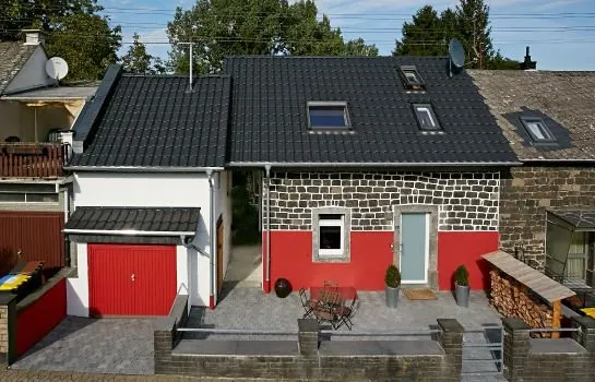Rotes Bienenhaus - Image 1