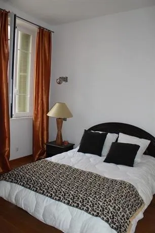 F2 entree centre ville - Image 1
