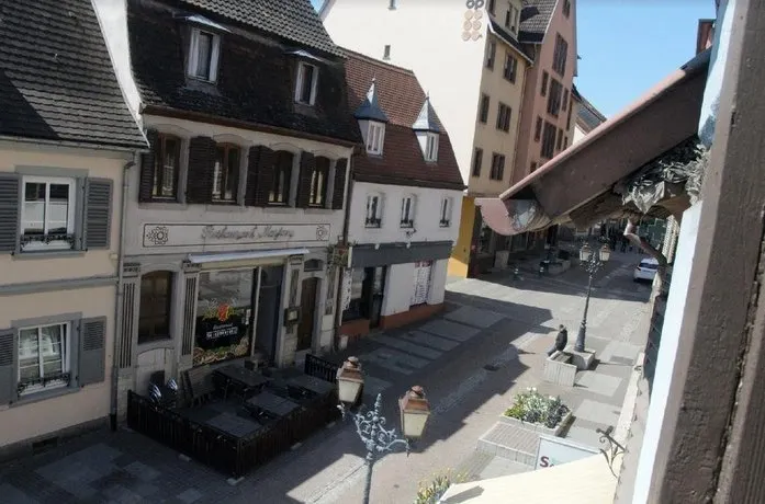 Maison Bleue - Image 1