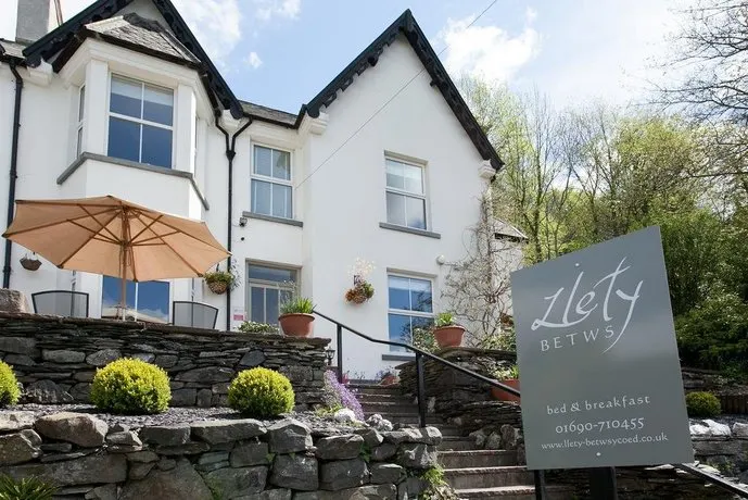 Llety Betws Bed & Breakfast - Image 1