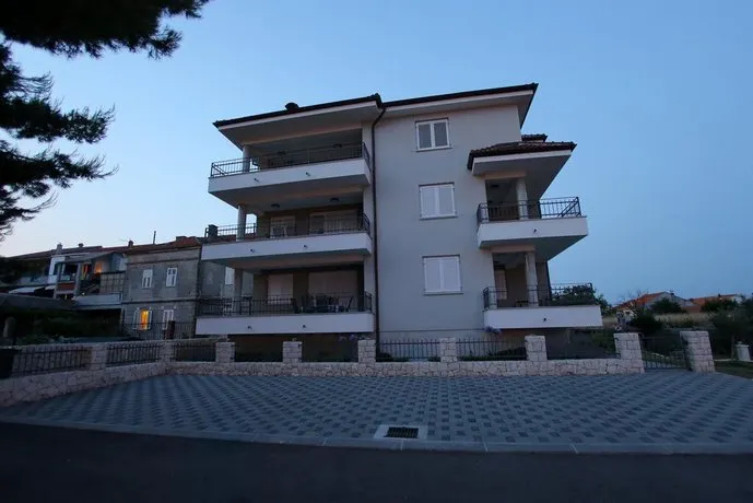 Lila Apartments - Image 1