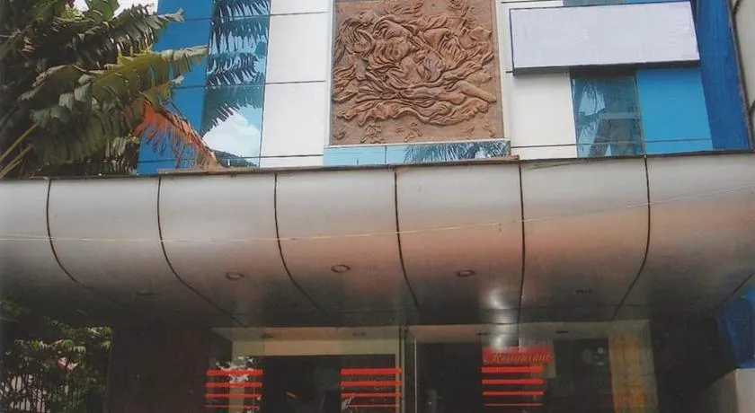 Hotel Rest Inn - Image 1