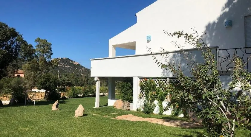 Villa Elena - Image 1