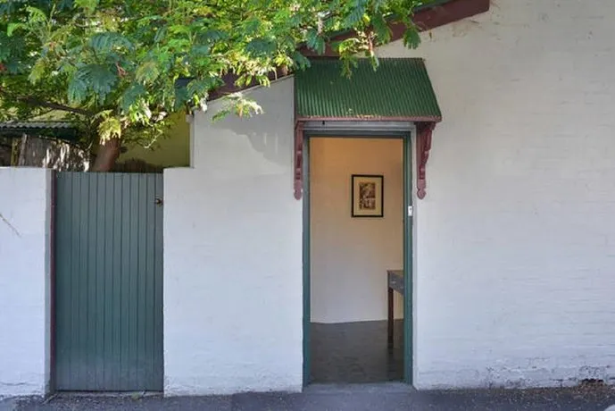 The Coach House - East Melbourne/Richmond - Image 1