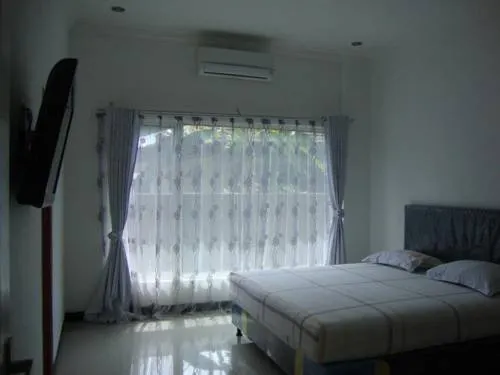 KG Kanaka Giana Hotel - Image 1