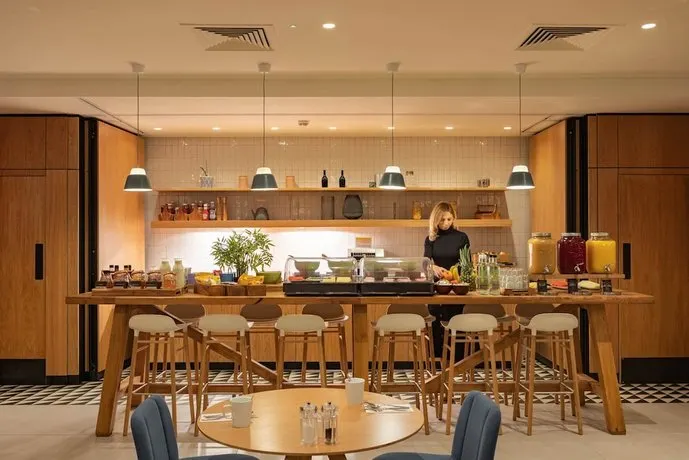 Holiday Inn London - Whitechapel by IHG - Image 1
