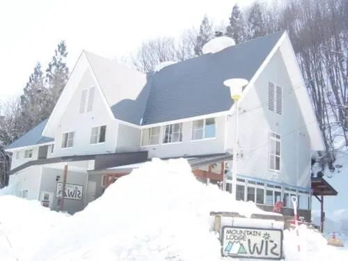Mountain Lodge Wiz - Image 1