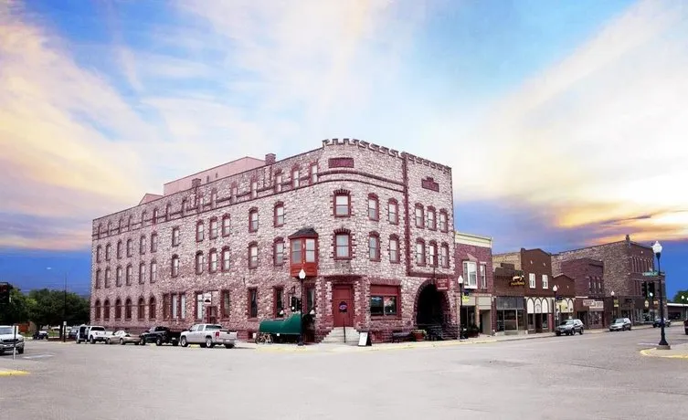 Historic Calumet Inn - Image 1
