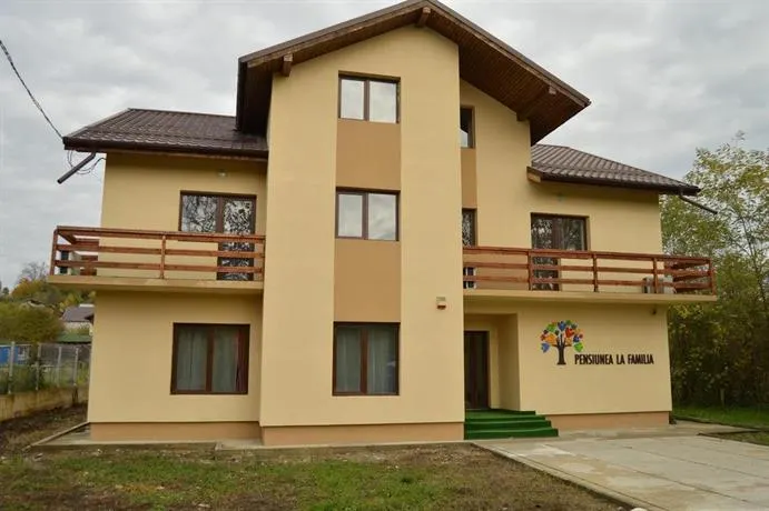 Pensiunea La Familia - Image 1