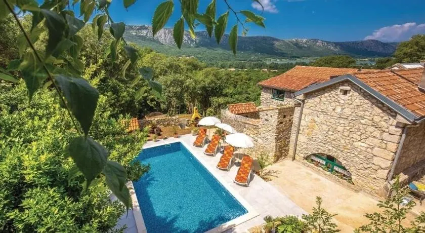 Villa Mediteran - Image 1