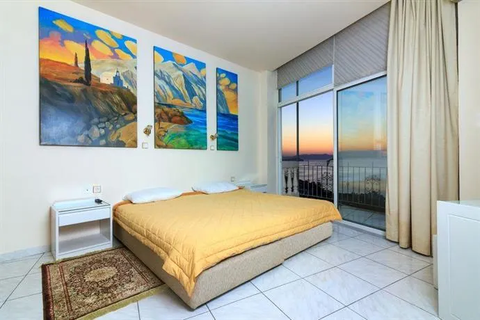 Loucerna Art Hotel - Image 1