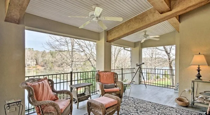 Private Guesthouse on Lake Wylie w/ Dock & Kayaks - Image 1