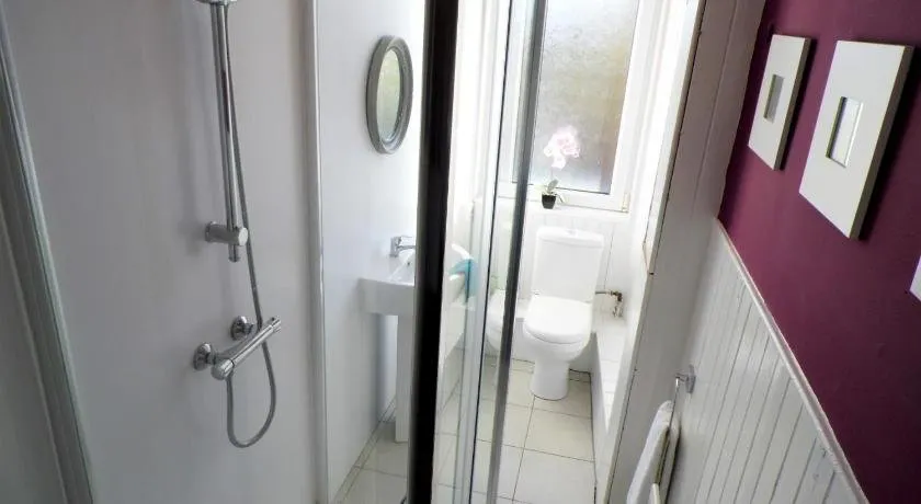 Signature - Cross View Apartment - Image 1