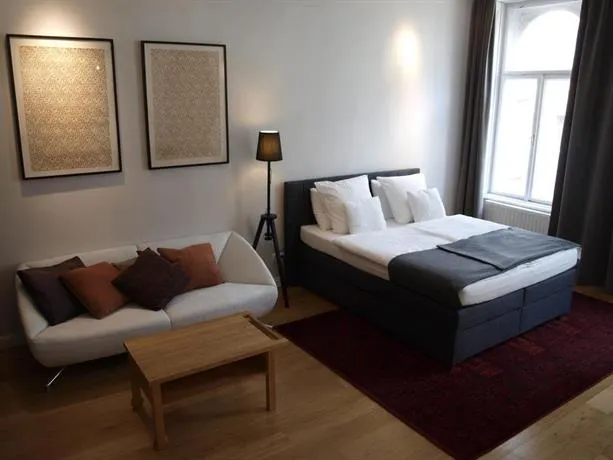 Downtown Comfort Home - Image 1