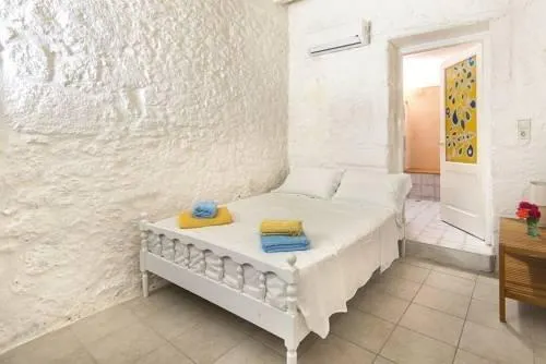 Lemonia House - Image 1