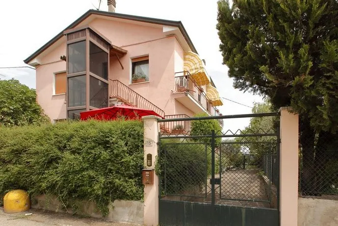 Mia's Home - Image 1