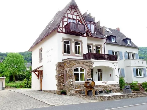Alkener Villa - Image 1