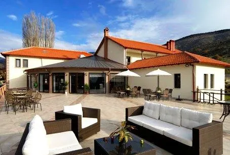 Hotel Mimallones - Image 1