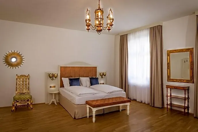 AMEDIA  Plaza Hotel Kremsmünstererhof - Image 1