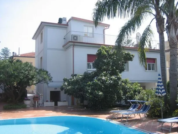 Il Villino - Image 1
