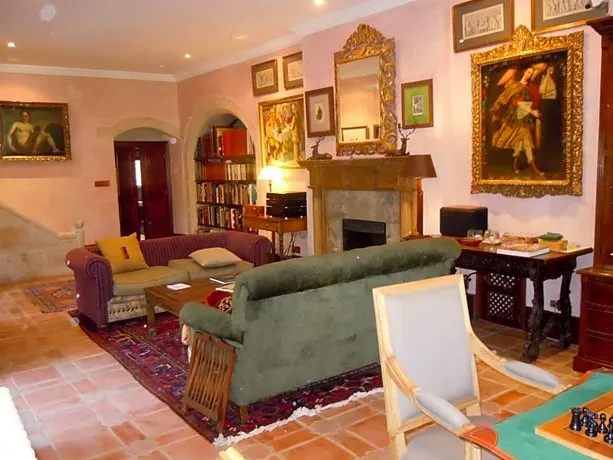 Palacio Chaves Hotel - Image 1