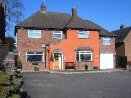 Heron Lodge Guest House - Image 1