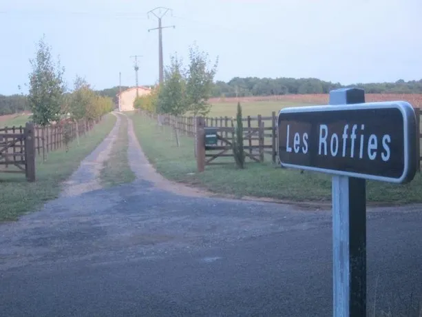 Les Roffies B&B Chambres D'Hotes Charente - Image 1