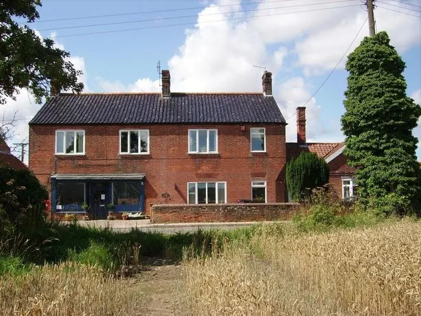 London House Bed & Breakfast - Image 1