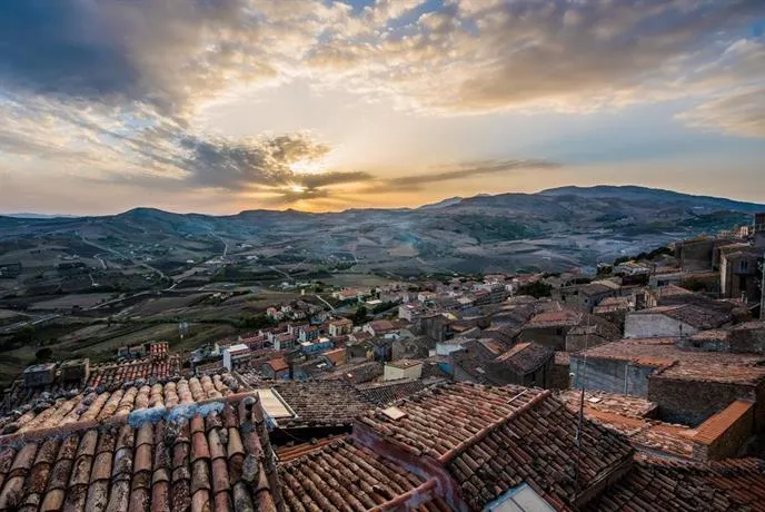Casa Bella Gangi - Image 1