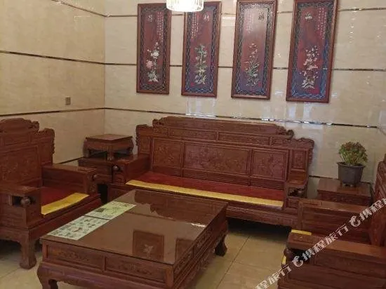 Xianfeng Jintian Holiday Inn - Image 1