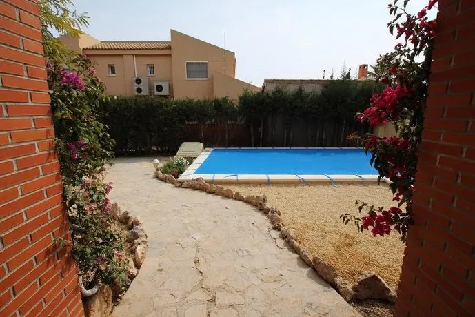 Bungalow Amerador - Image 1