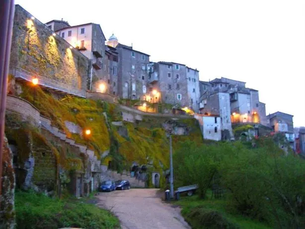 Albergo Torre Avellana Inn - Image 1