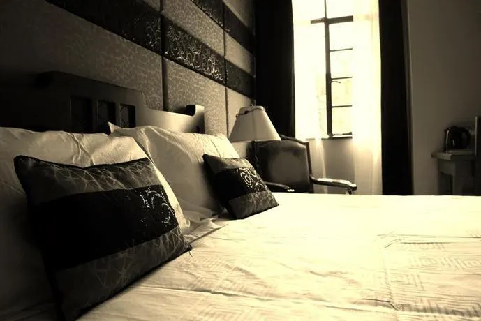 Quintet BnB - Image 1