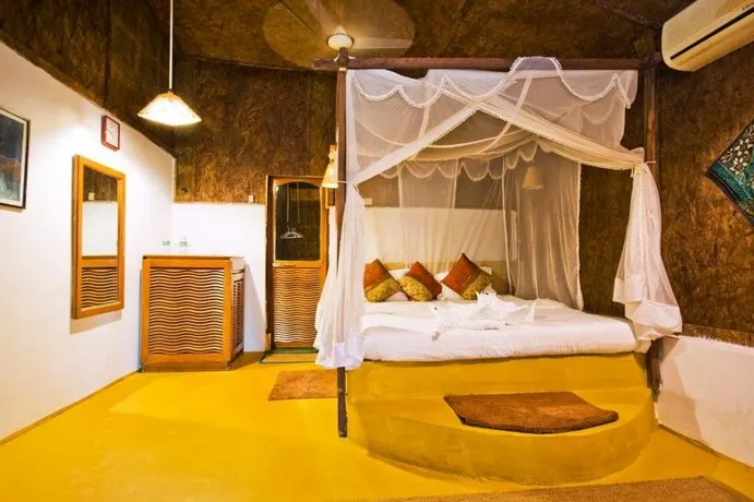 Lamore Beach Cottages - Image 1