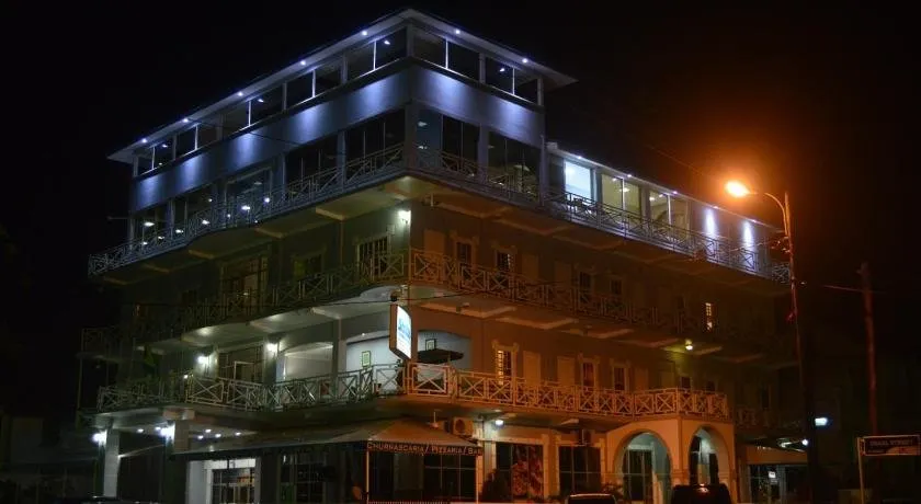 Status International Hotel - Image 1