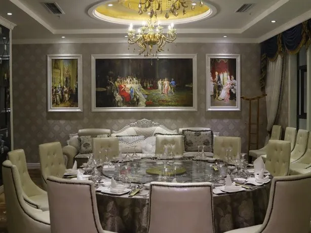 Hao Tian Guo Tai Hotel Shuang Liu Branch - Image 1