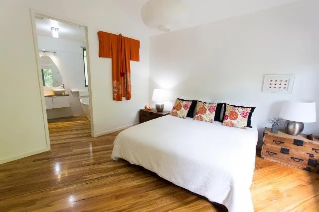 Dalrymples Guest Cottages - Image 1