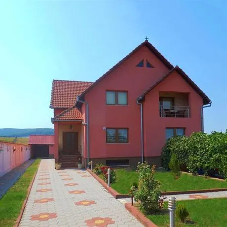 Vila "La Izvor" - Image 1