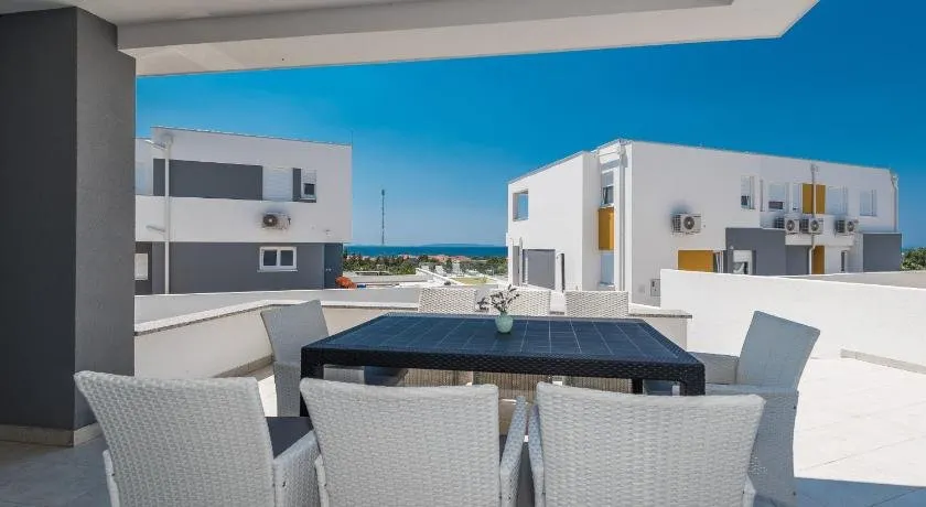 Merima 2 luxury & modern ap. for 7 with a pool - Image 1