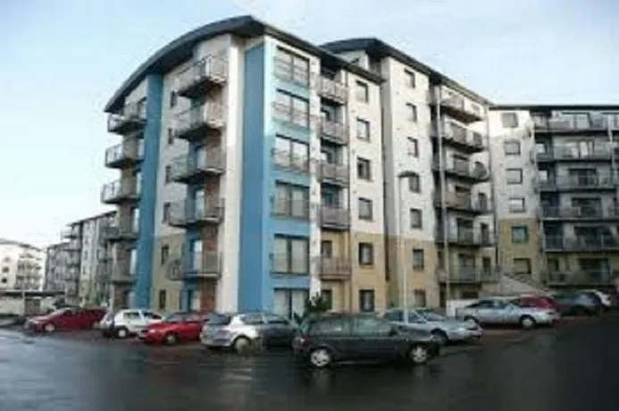 Dryburgh Cresent - Image 1