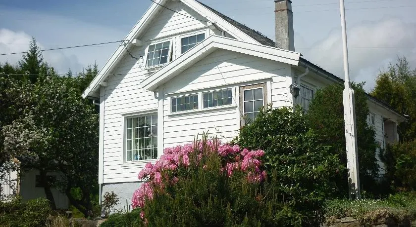 Brattetaule Gård - Image 1