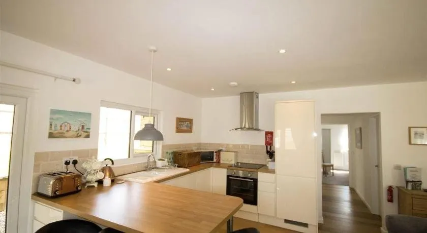 Lissett Lodge - Image 1