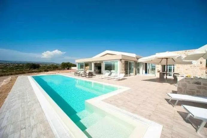 Karat House - Image 1
