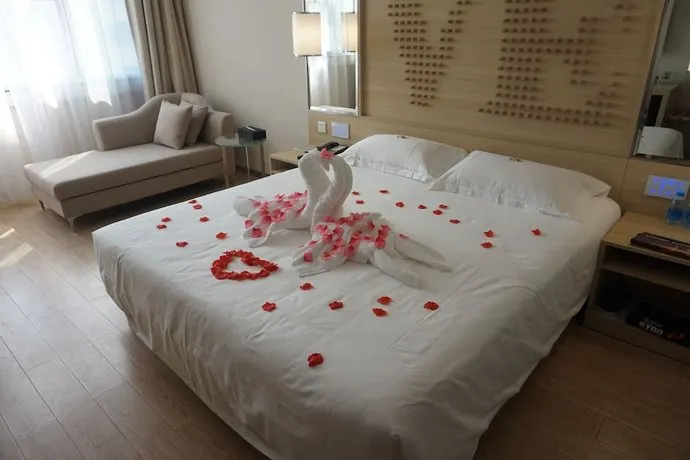 Guangshen Hotel - Image 1