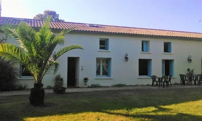 Le Domaine Leylandy - Image 1