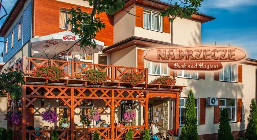 Dom Wczasowy Nadrzecze - Image 1