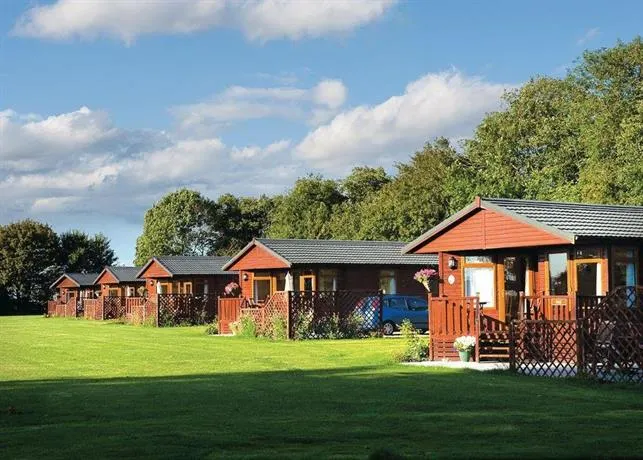 Athelington Hall Farm - Image 1