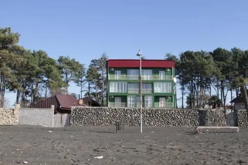 Ureki Plaza - Image 1