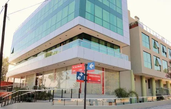 Urban City Hotel - Image 1